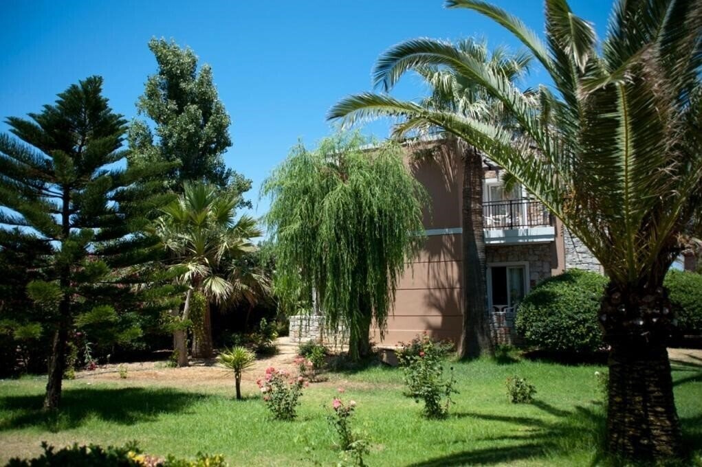 Территория Lito Beach Hotel 3*