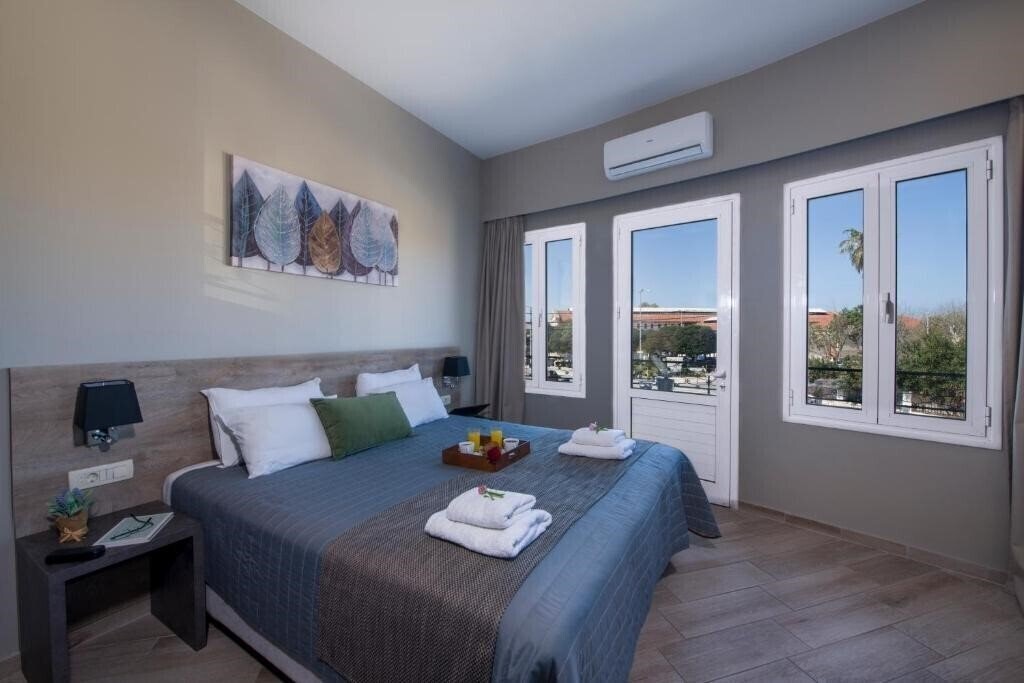 Фото Stoa Suites Chania 4*