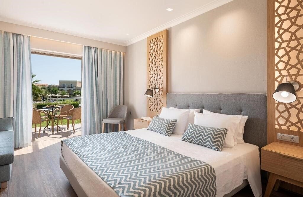 Апартаменты Pilot Beach Resort 5*
