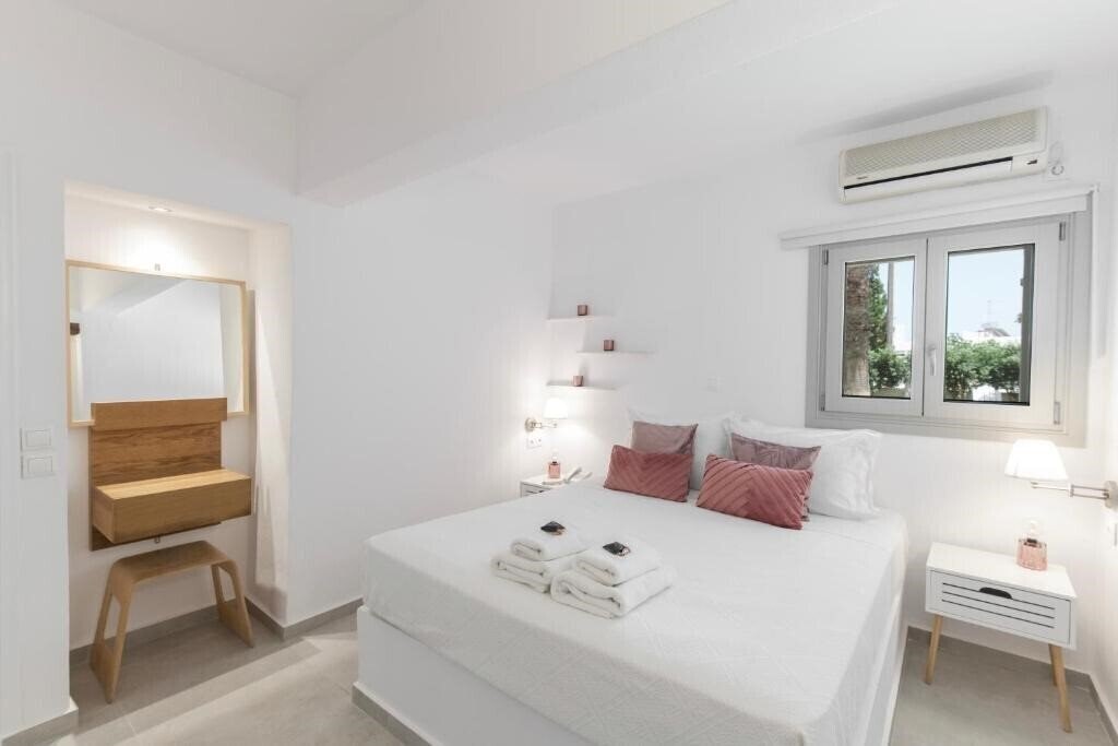 Панорама Margarita Studios 3*