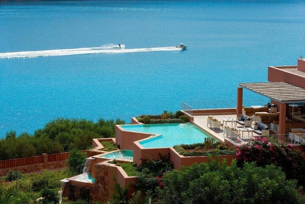 Апартаменти Domes Of Elounda Boutique Beach Resort 5*