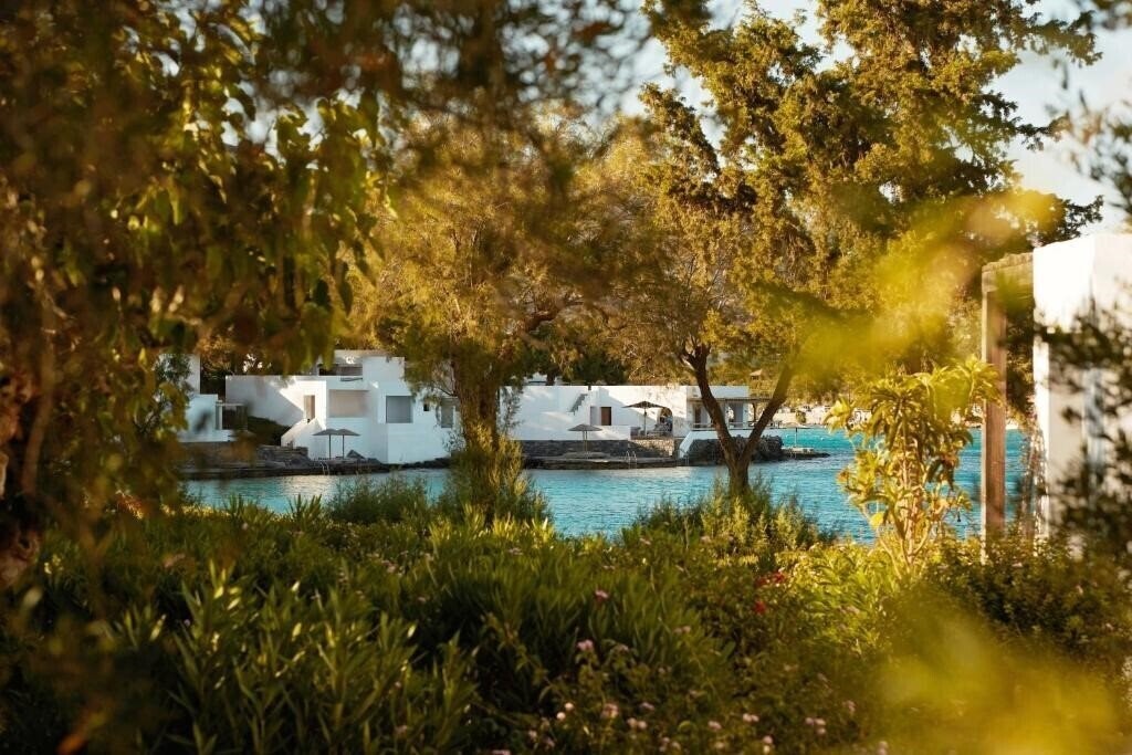 Панорама Minos Beach Art Hotel 5*