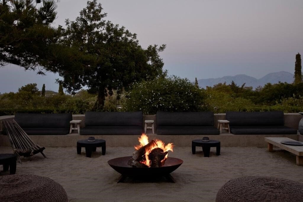 Территория Minos Beach Art Hotel 5*