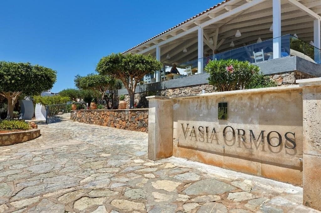 Панорама Vasia Ormos 3*