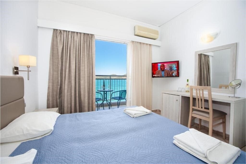 Территория Aristea Hotel 2*