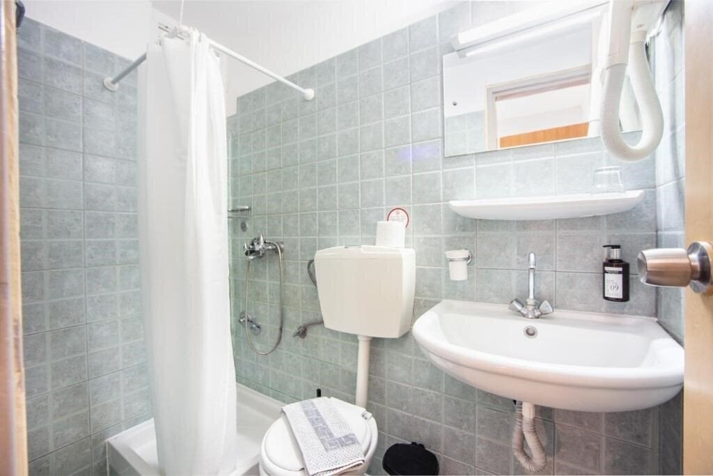 Апартаменты Aristea Hotel 2*