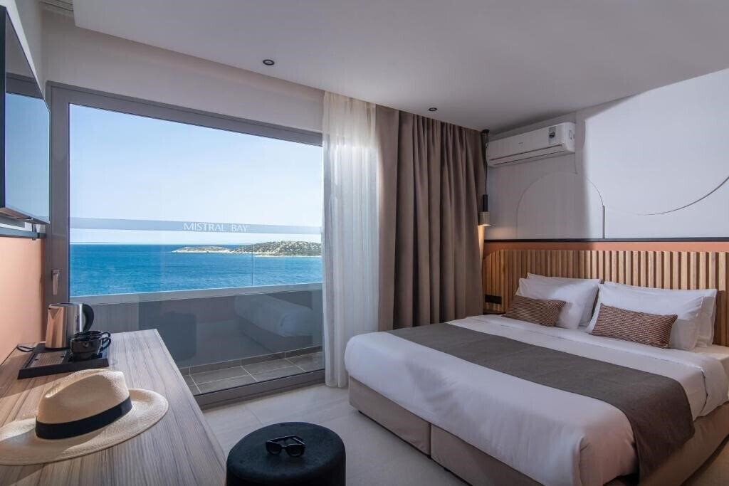 Отель Mistral Bay Hotel 4*