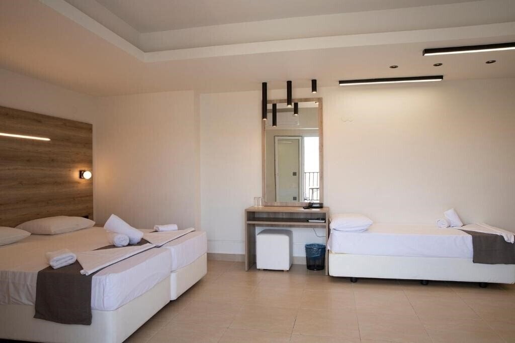 Территория Dafni Plus Hotel 4*