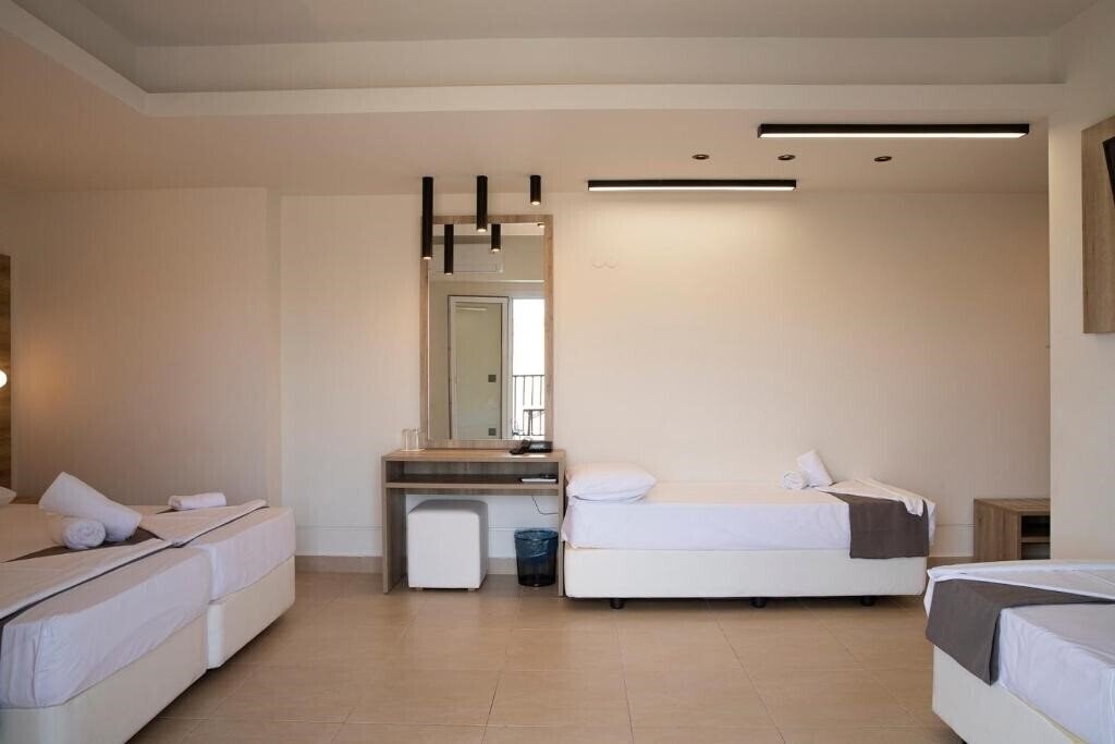 Панорама Dafni Plus Hotel 4*