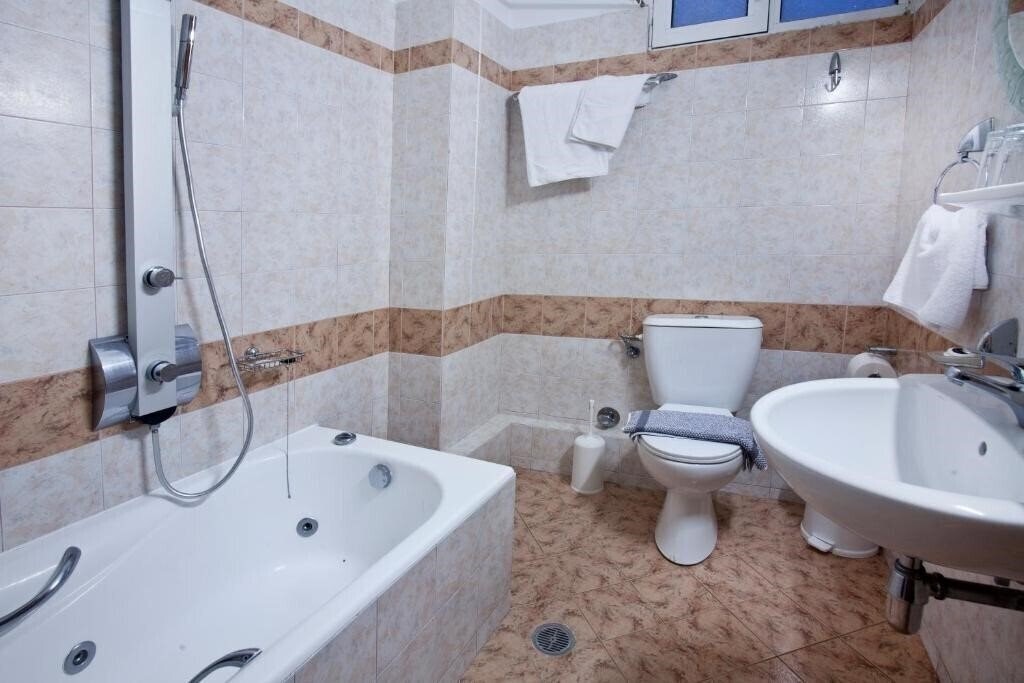 Вид Loutraki Hotel 2*