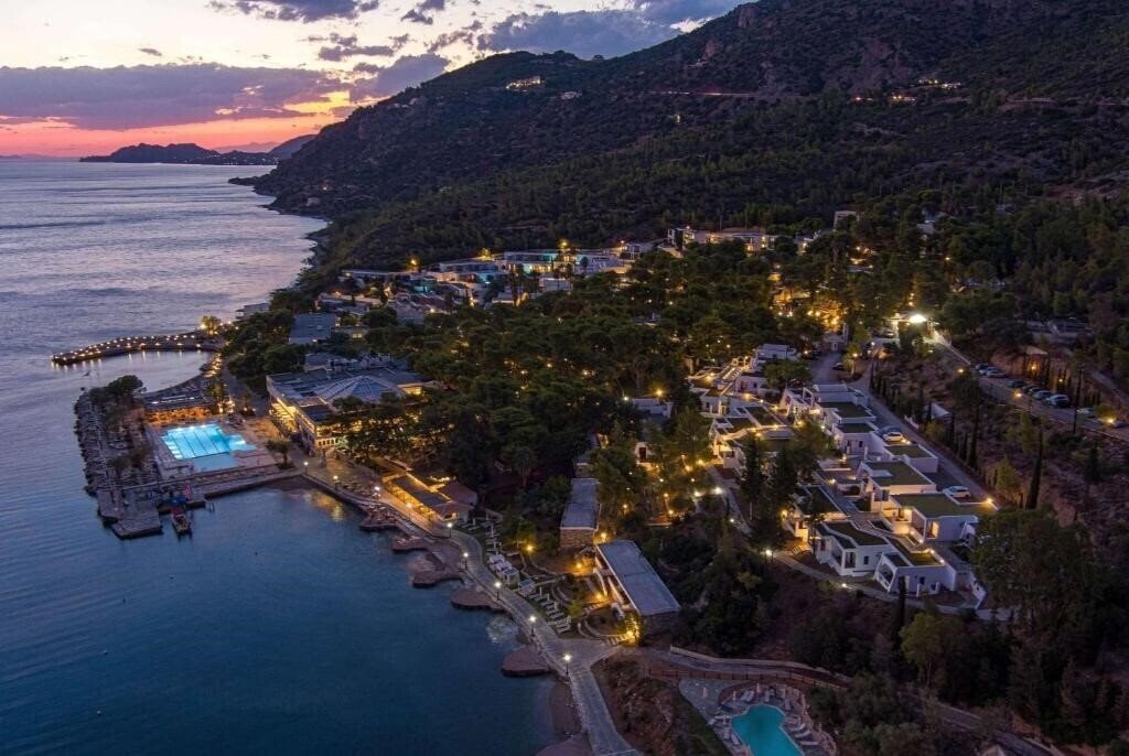 Территория Wyndham Loutraki Poseidon Resort 5*