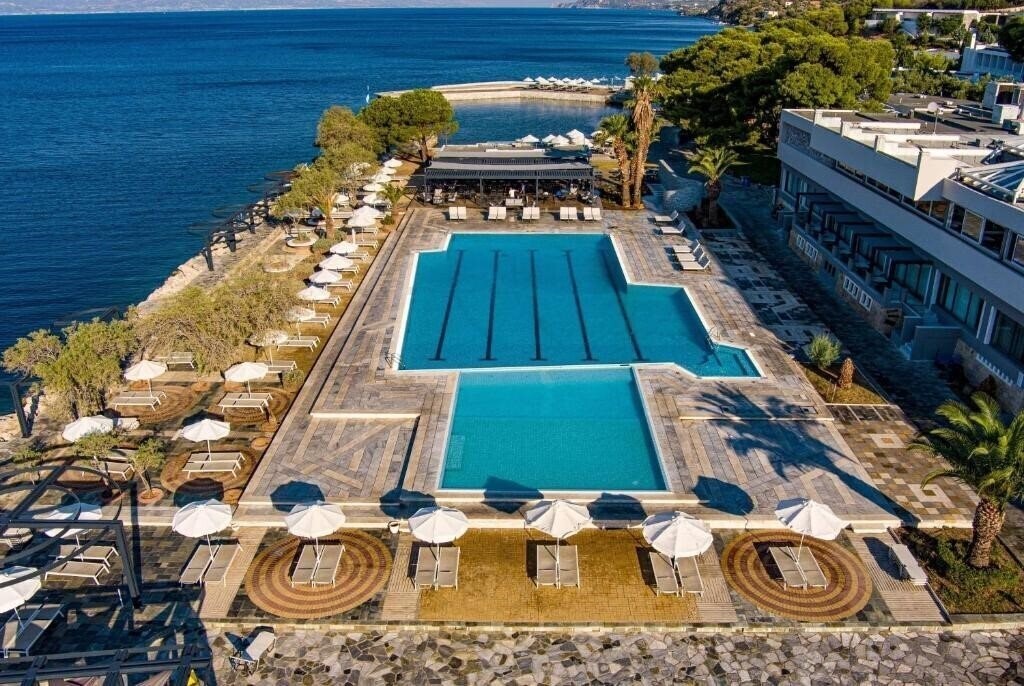 Панорама Wyndham Loutraki Poseidon Resort 5*