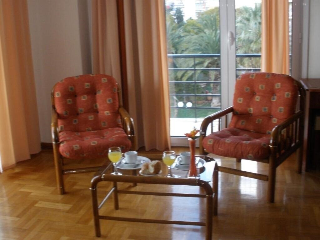 Панорама Akti Hotel Loutraki 2*