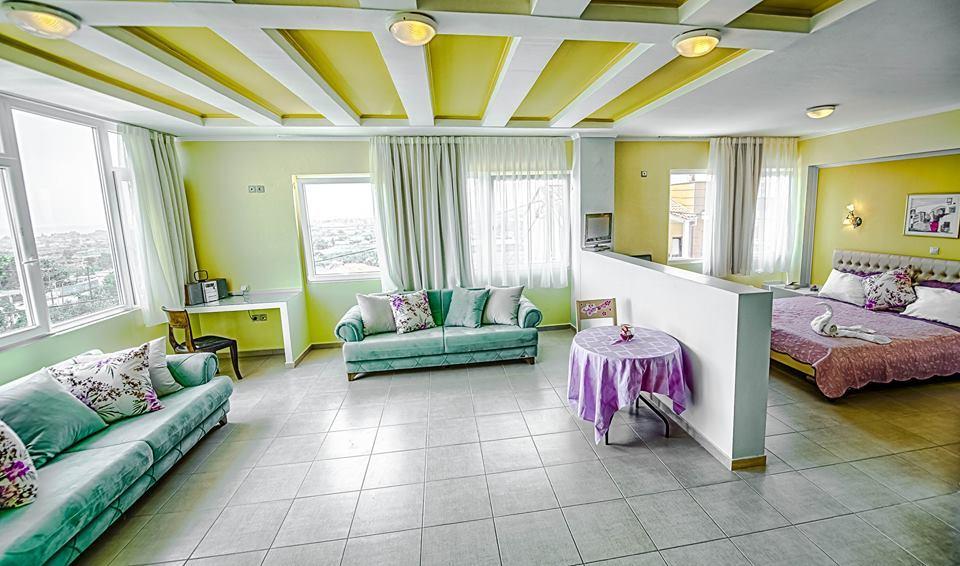 Территория Heraion Hotel 2*