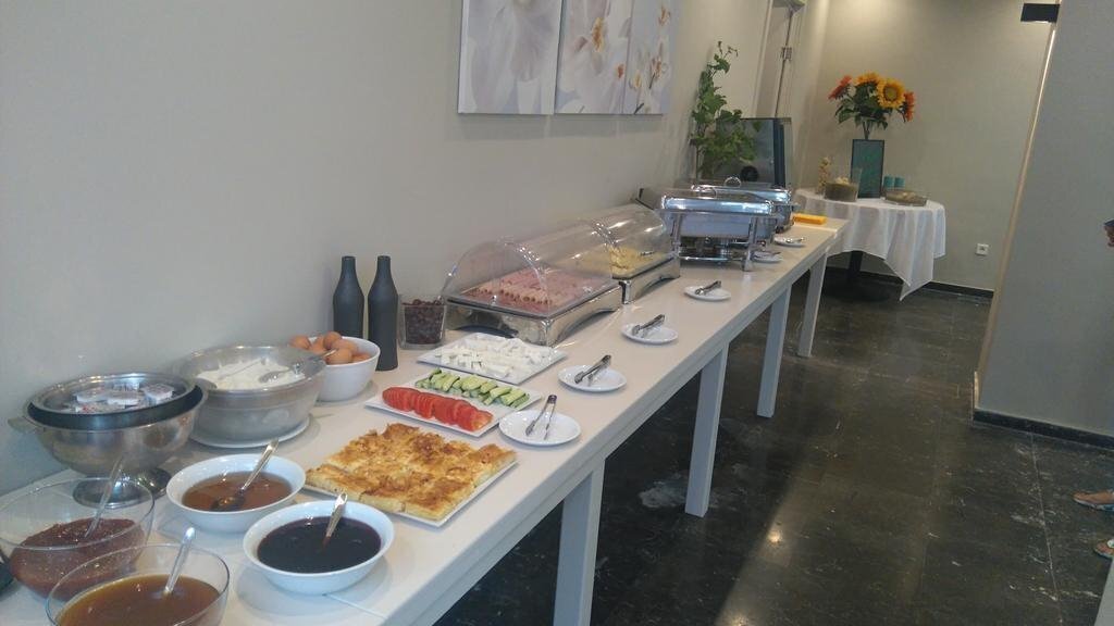 Вид Eviana Beach Hotel 3*