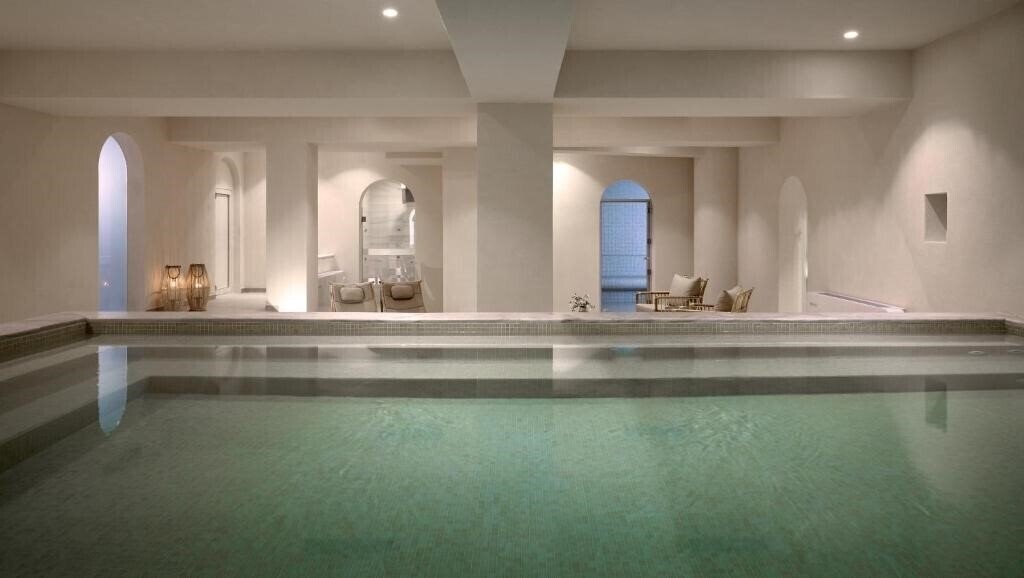 Панорама Lucy Hotel 3*