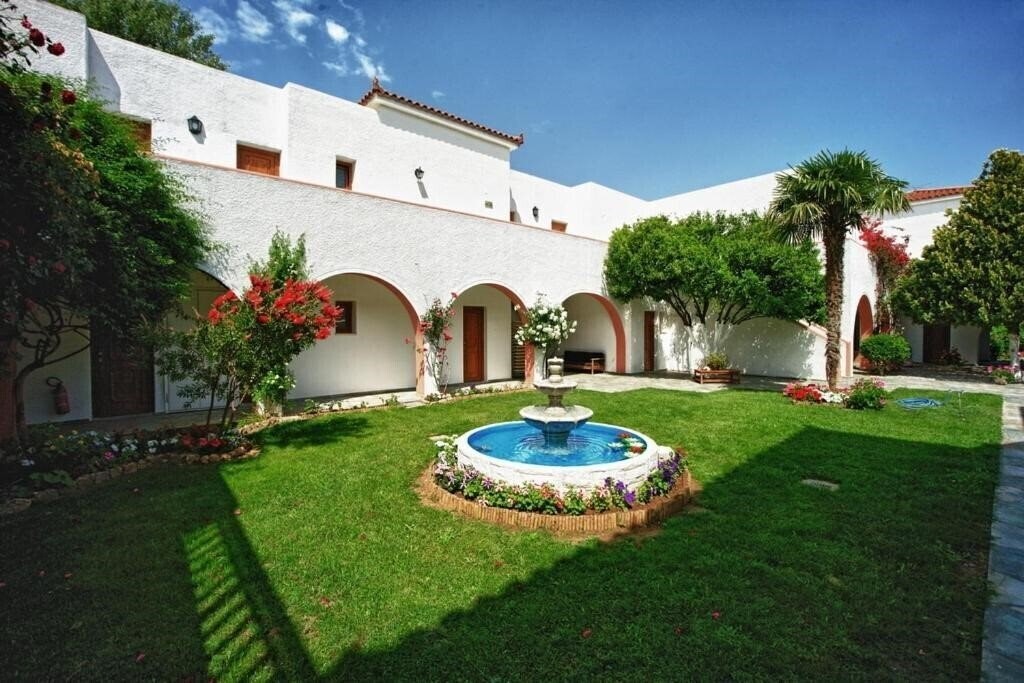 Вид Castello Rosso 3*