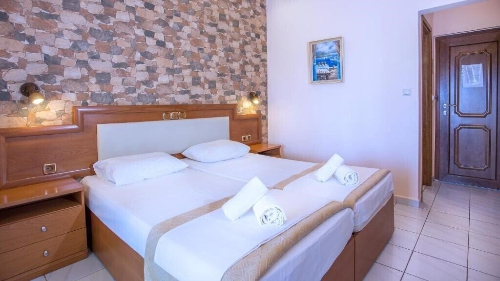 Панорама Castello Rosso 3*