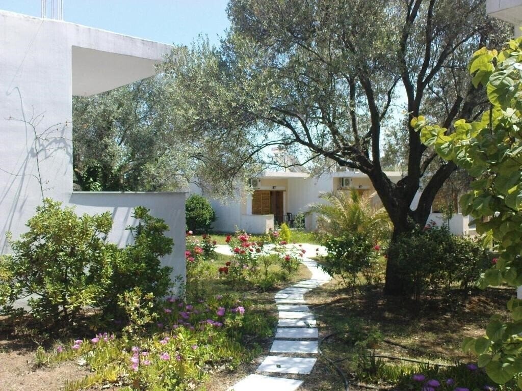 Вид Petit Village Hotel 3*