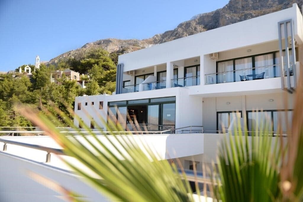 Апартаменты Massouri Beach Hotel 4*