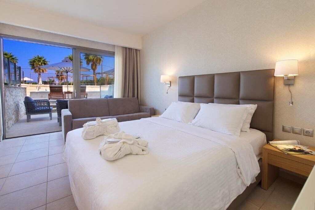 Територія Ionian Emerald Resort 5*