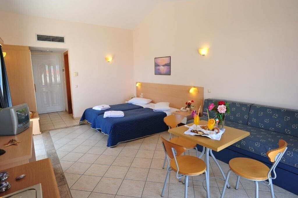 Панорама Thinalos Apart Hotel 3*