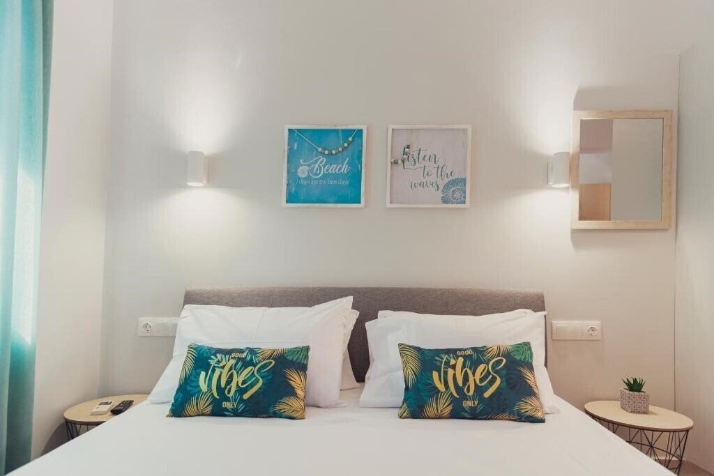 Панорама Maria Olga & Annex Studios 2*