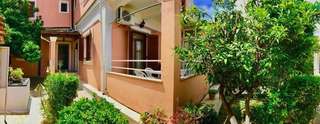 Территория Alexandra Apartments Resort 3*