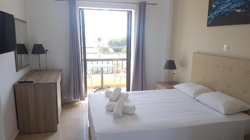 Вид Prassino Nissi Hotel 2*