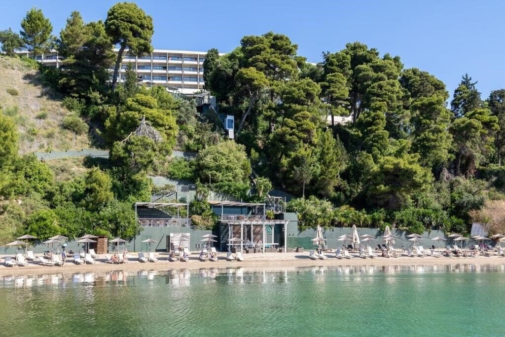 Отель Corfu Holiday Palace 5*