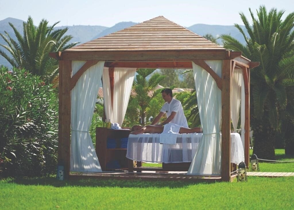 Територія Mitsis Roda Beach Village 4*