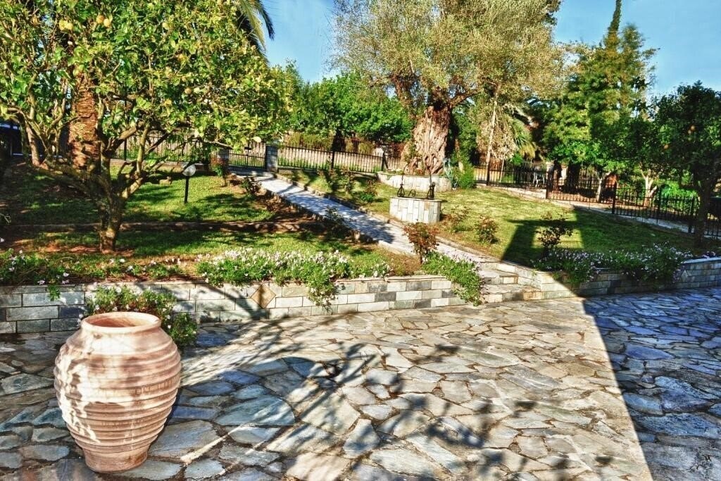 Апартаменты Anna Apartments 2*