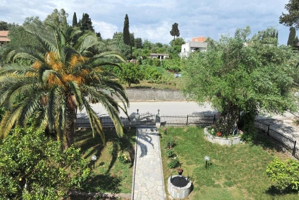 Вид Anna Apartments 2*