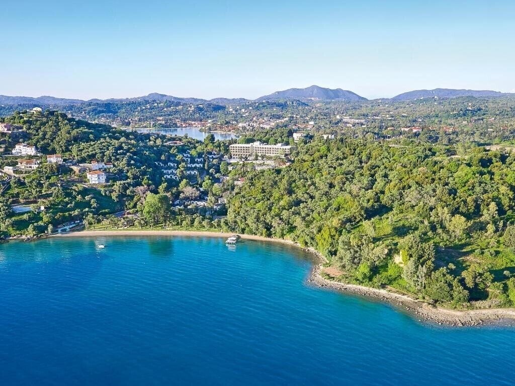 Территория Grecotel Luxme Daphnila Bay 4*