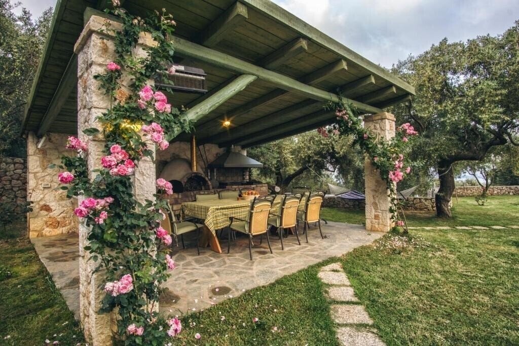 Вид Kastraki Epavlis Villa 5*