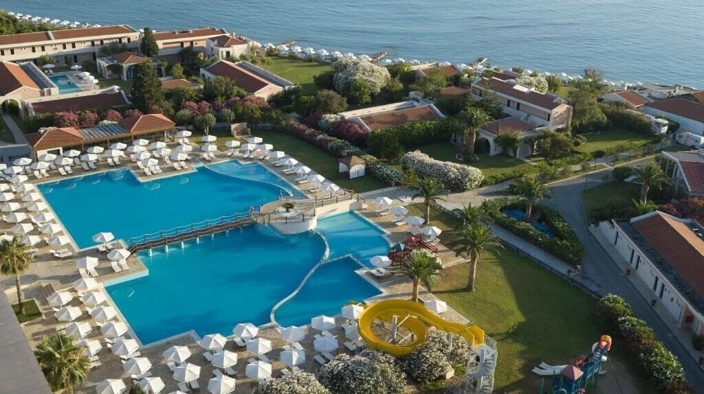 Панорама Roda Beach Resort & SPA 5*