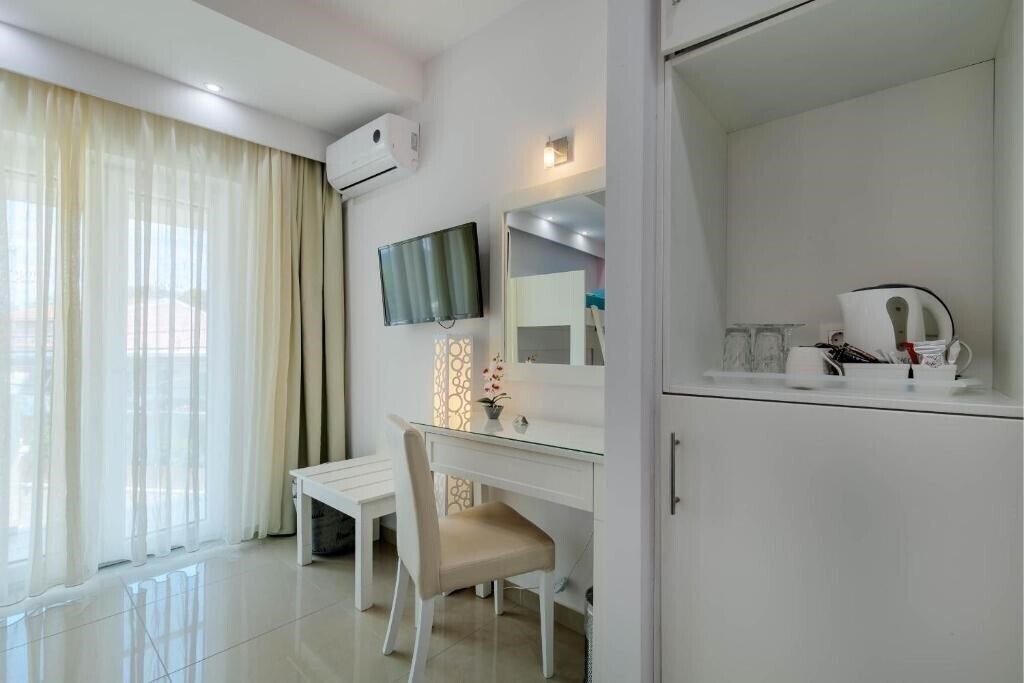 Панорама Palotel Luxury Hotel 3*