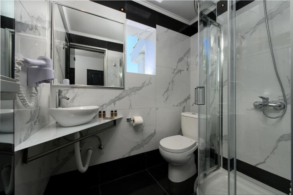 Вид Sun Gate Hotel 3*