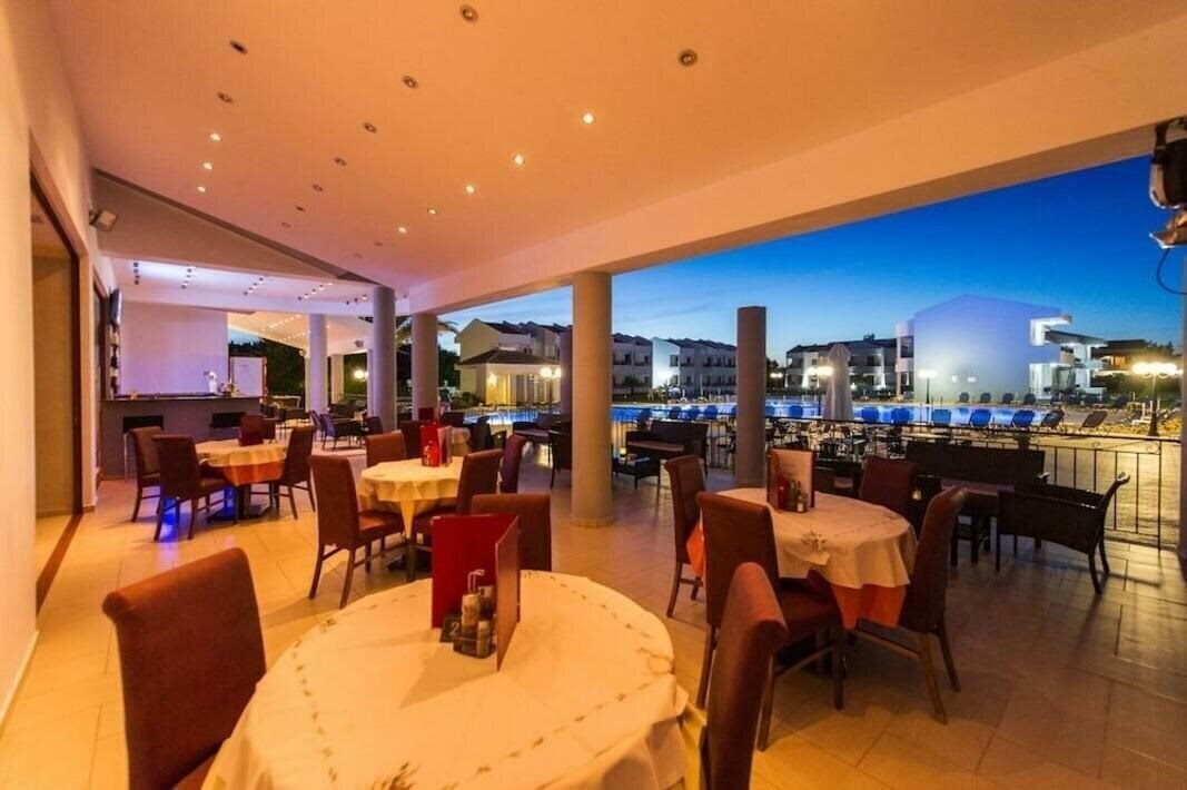 Отель Stemma Hotel 3*