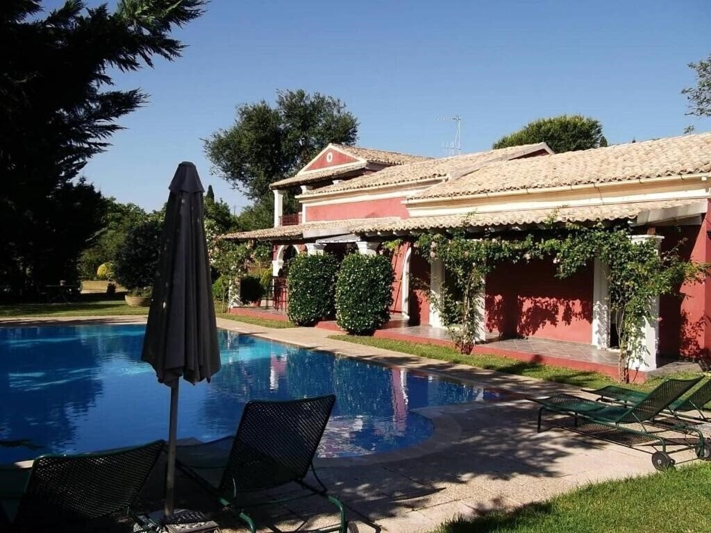 Територія Villa De Loulia Hotel 4*