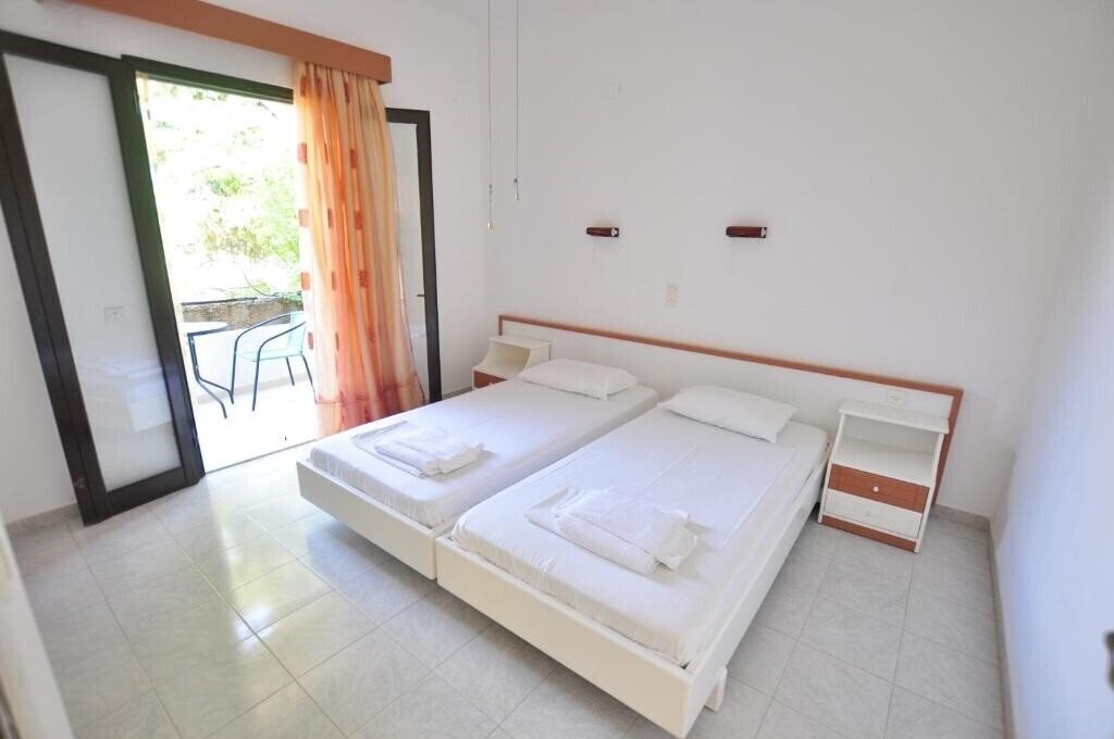 Вид Antigoni Apartments 3*