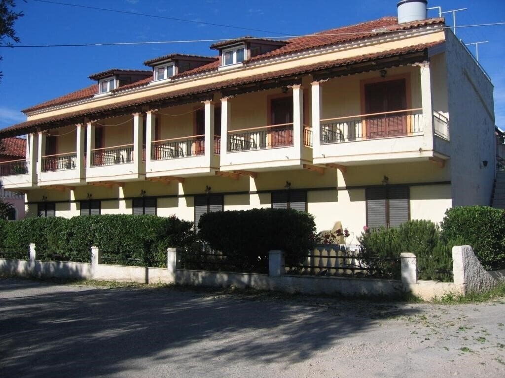 Изображение Sophie Studios 2*