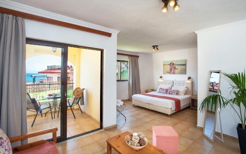 Апартаменти Pelagos Hotel 3*