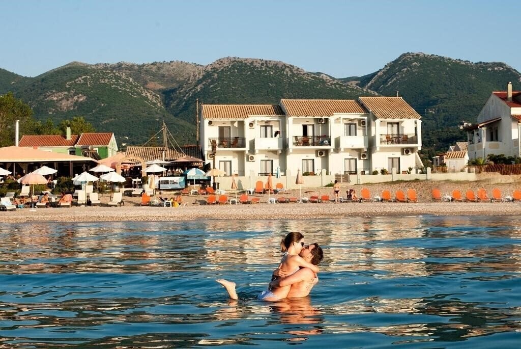 Отель Cressida Seaside Apartments 4*