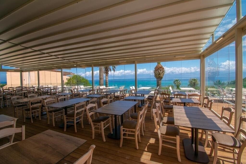 Панорама Ibiscus Corfu 4*