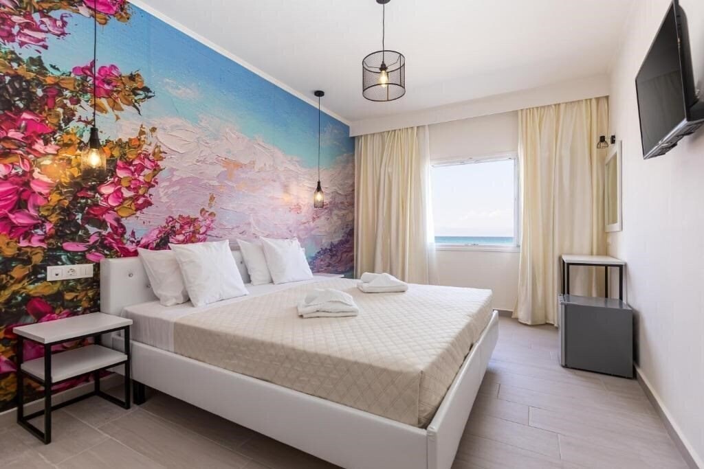 Панорама Aqua Luxury Suites by Estia Roda 3*