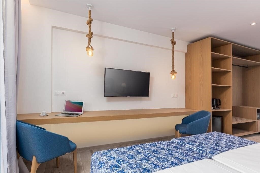 Картинка Sirocco Hotel 2*