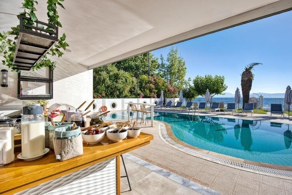 Панорама Sirocco Hotel 2*