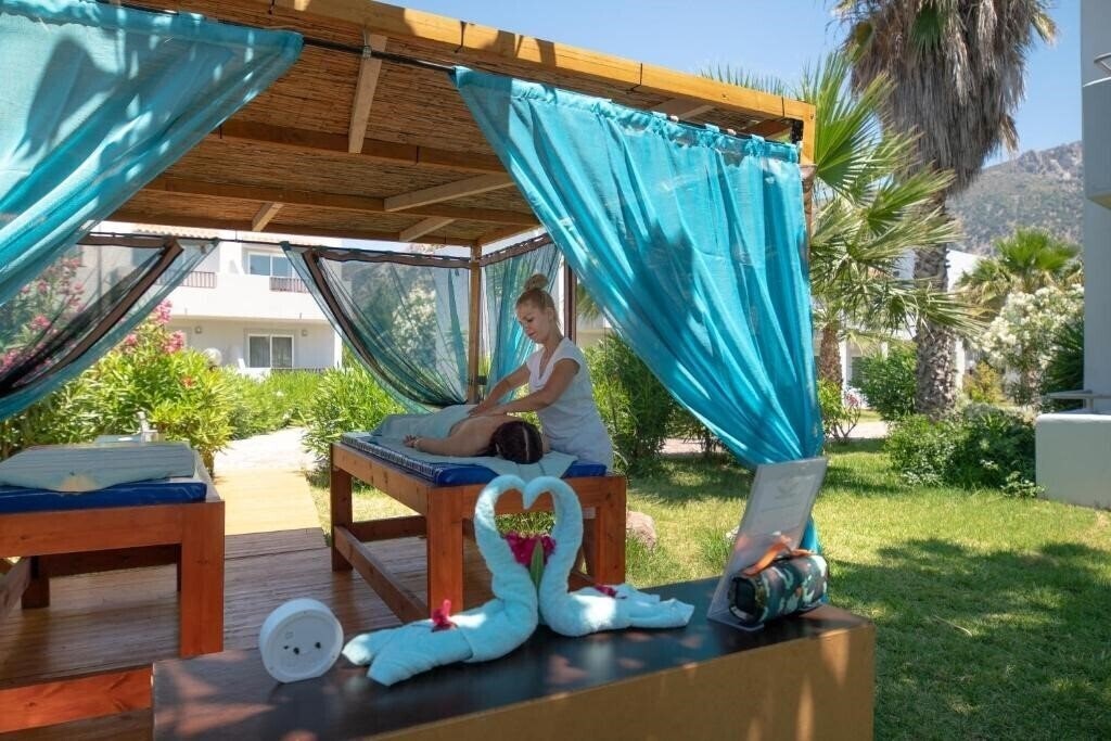 Панорама Evripides Village Hotel 3*