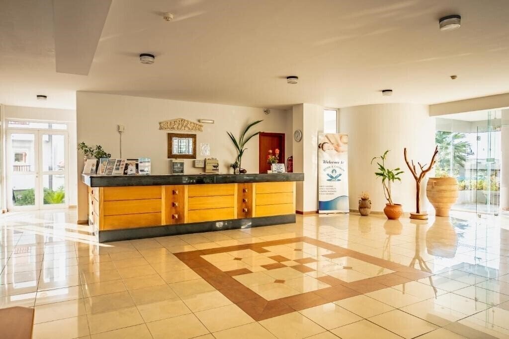 Территория Evripides Village Hotel 3*